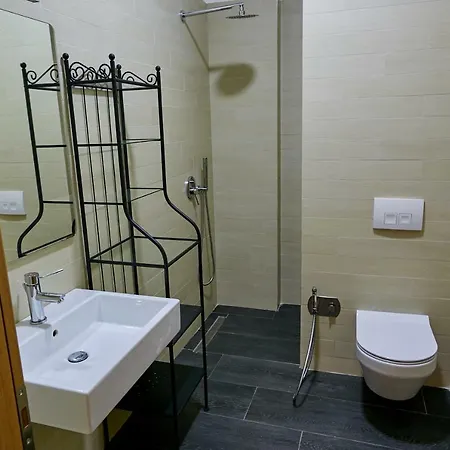 Ara Aparthotel *
