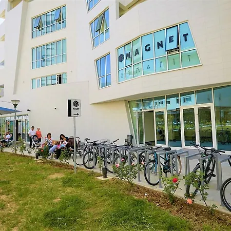 Ara Aparthotel *