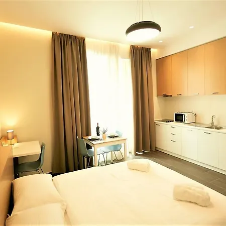 Ara Aparthotel *