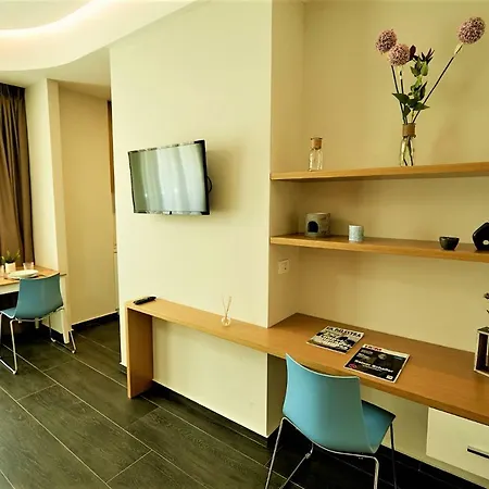 Ara * Tirana